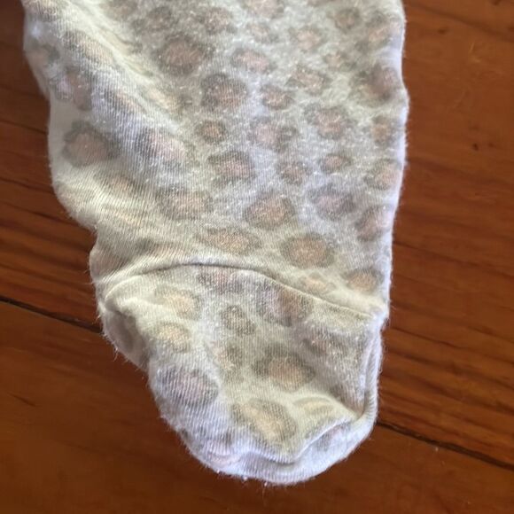 3-6 month Baby Gear pink & white snap footed pajamas w/cheetah print - Picture 8 of 13